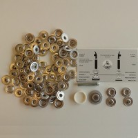 10mm knapp til bordmatte i sett á 50 stk. knapper og verktøy til montering