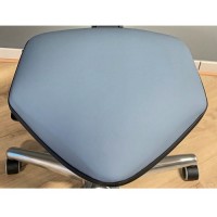 Novuletta ESD setepolster er utformet som en sadelstol